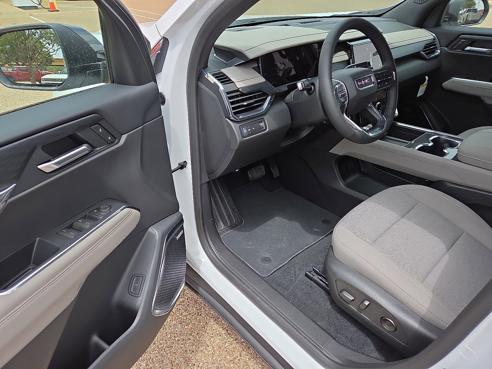 New 2026 GMC Acadia Elevation image 10