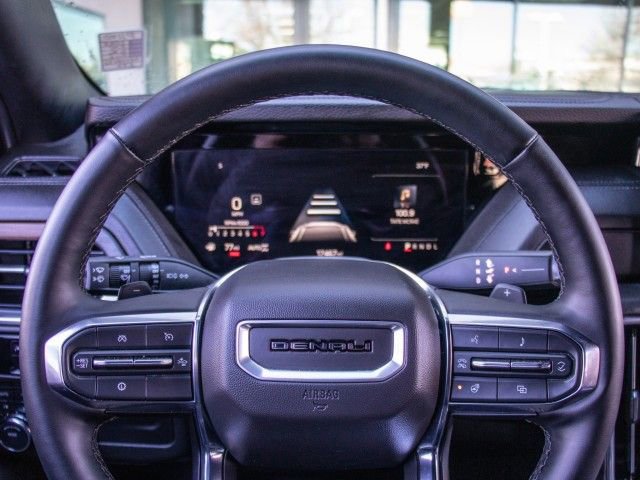Used 2025 GMC Yukon XL Denali image 13