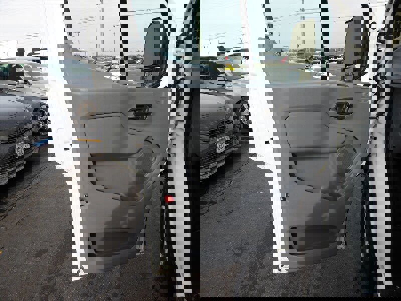 Used 2015 Ford Transit 350 XL image 17