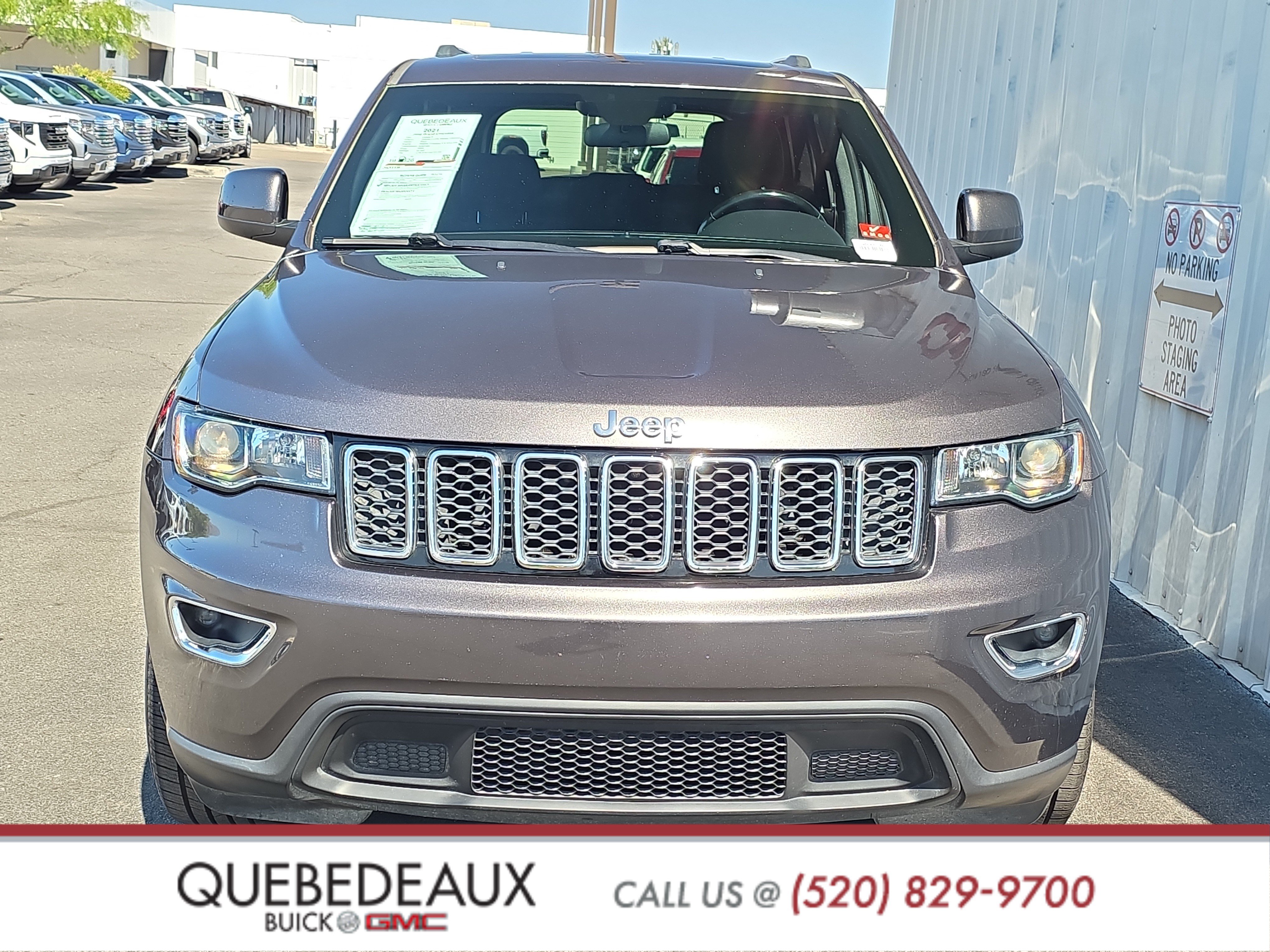Used 2021 Jeep Grand Cherokee Laredo RWD image 2
