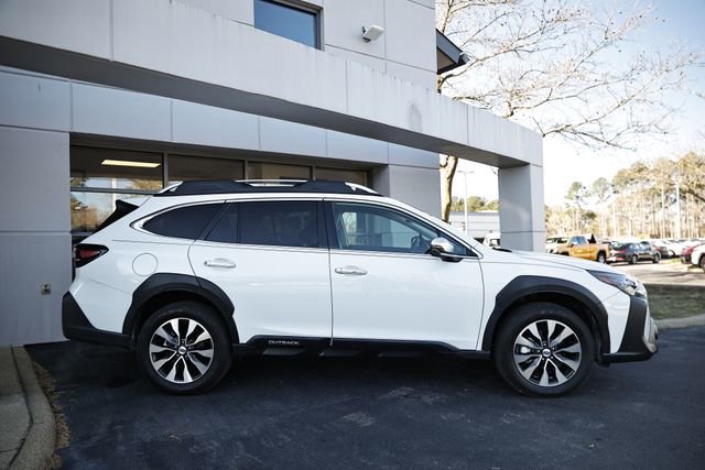 Used 2025 Subaru Outback Touring XT AWD/4WD image 4