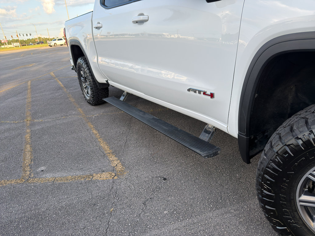 Used 2024 GMC Sierra 1500 AT4 w/ Technology Package AWD/4WD image 12