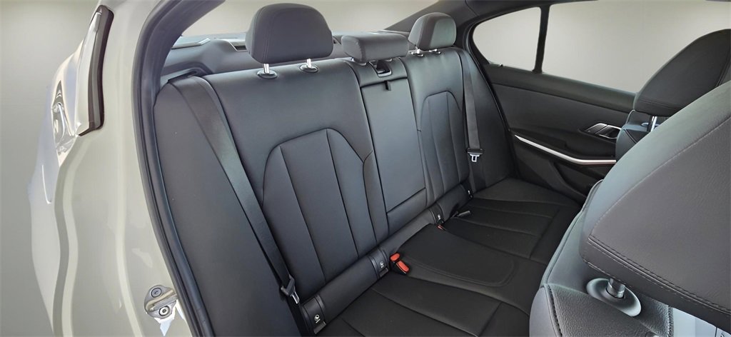 Used 2020 BMW 330i Sedan w/ Premium Package image 24