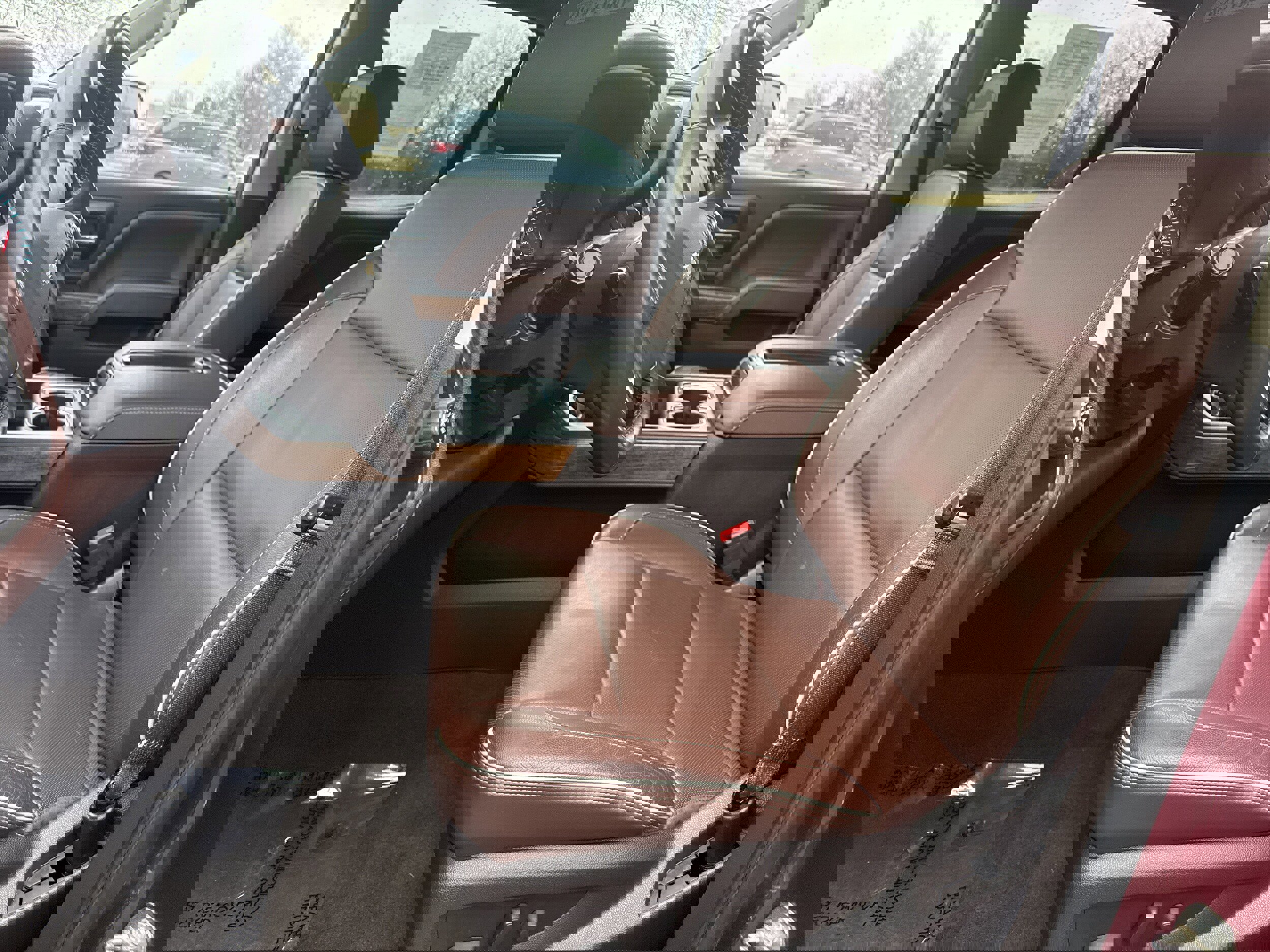 Used 2015 Chevrolet Silverado 1500 High Country w/ High Country Premium Package image 4