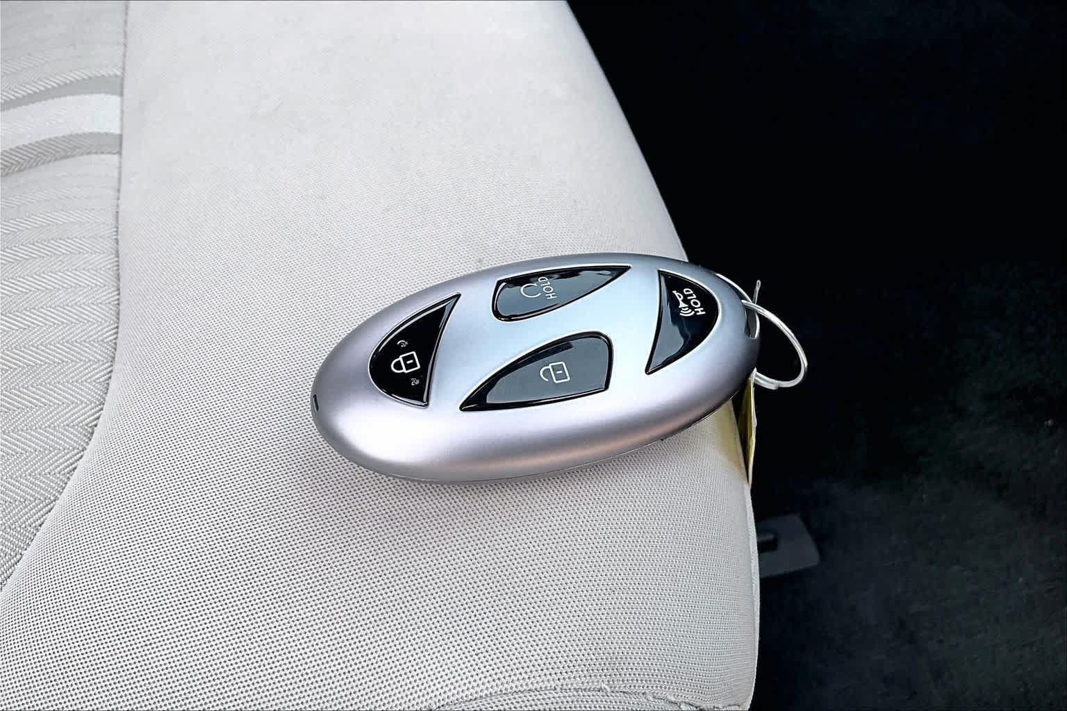 Used 2025 Hyundai Sonata SEL FWD image 12