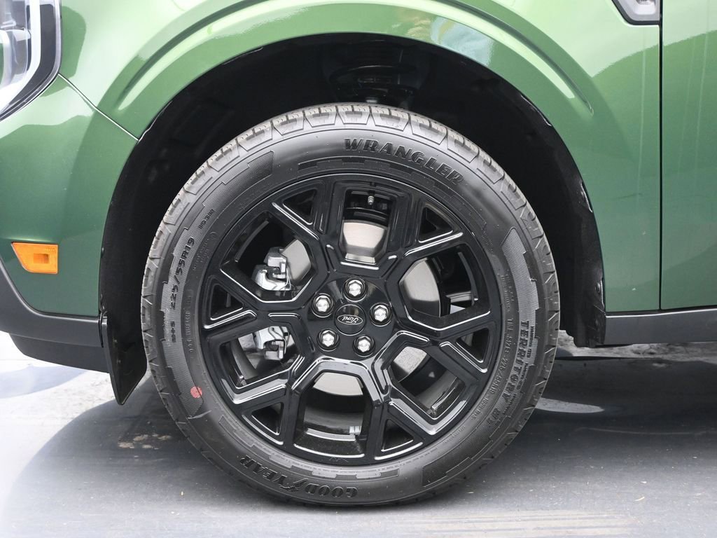 New 2025 Ford Maverick Lariat w/ Black Appearance Package image 31
