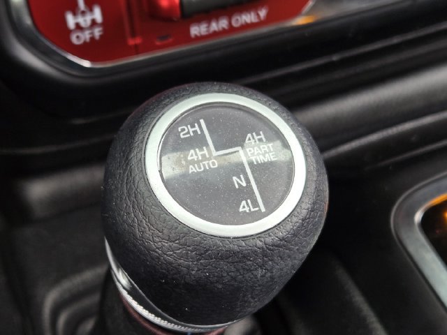 Used 2023 Jeep Wrangler Unlimited Rubicon 4xe w/ Cold Weather Group AWD/4WD image 23