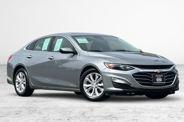 Used 2024 Chevrolet Malibu LT image 2