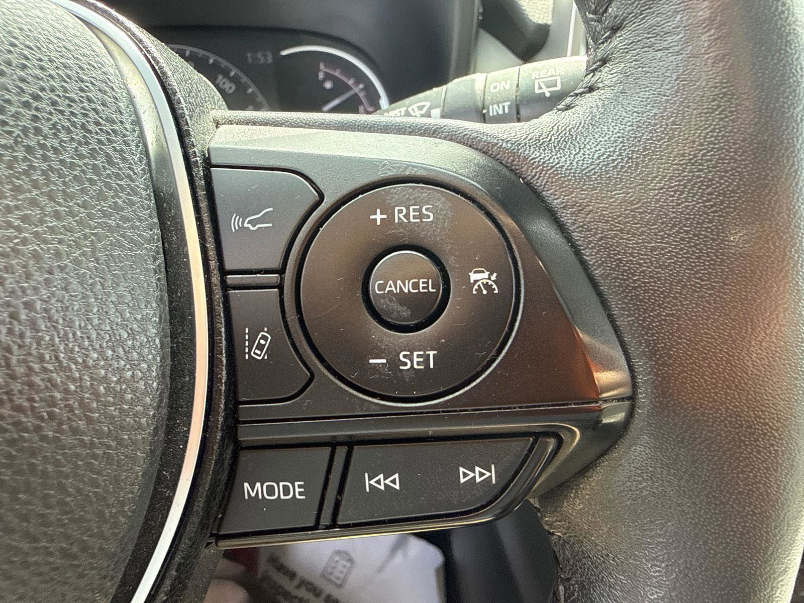 Used 2022 Toyota RAV4 Limited w/ Limited Grade Weather Package AWD/4WD image 16