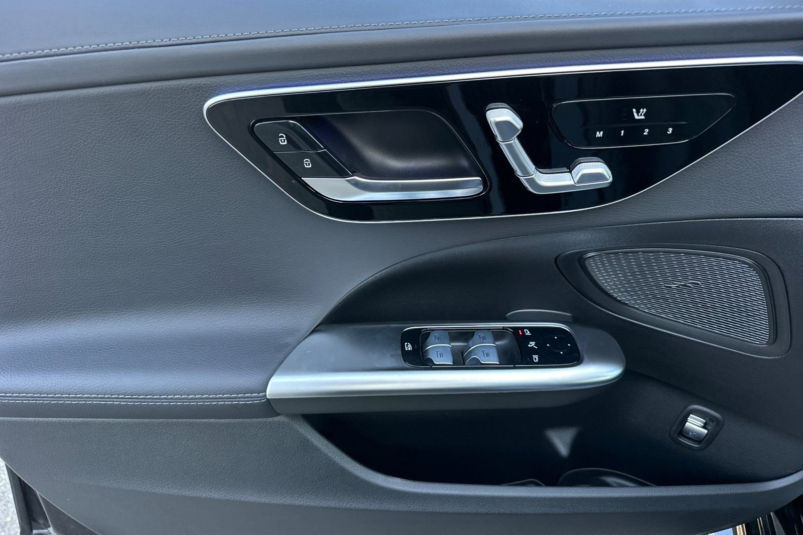 New 2025 Mercedes-Benz C 300 4MATIC Sedan image 21