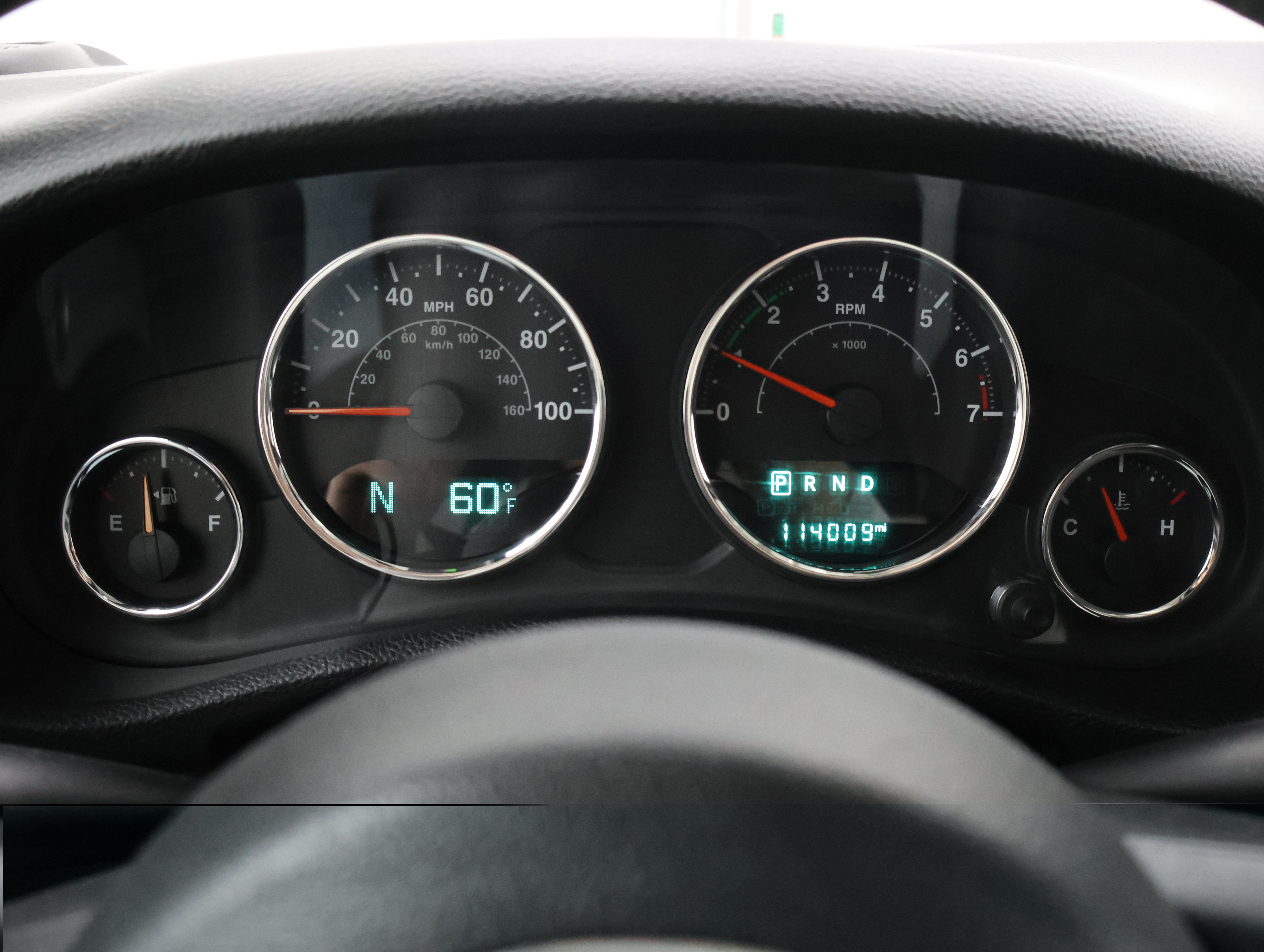 Used 2017 Jeep Wrangler Unlimited Sahara w/ Connectivity Group AWD/4WD image 10