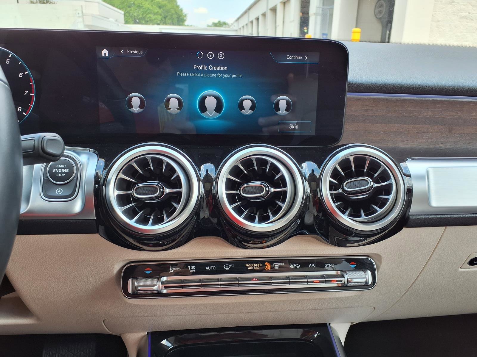 Used 2022 Mercedes-Benz GLB 250 4MATIC image 14