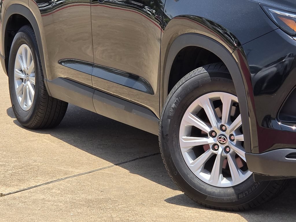 Used 2025 Toyota Grand Highlander FWD image 11