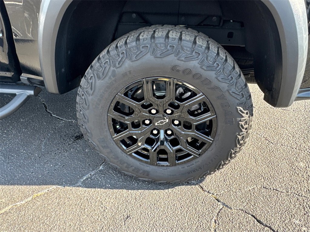 Used 2024 Chevrolet Colorado Trail Boss w/ Technology Package image 20