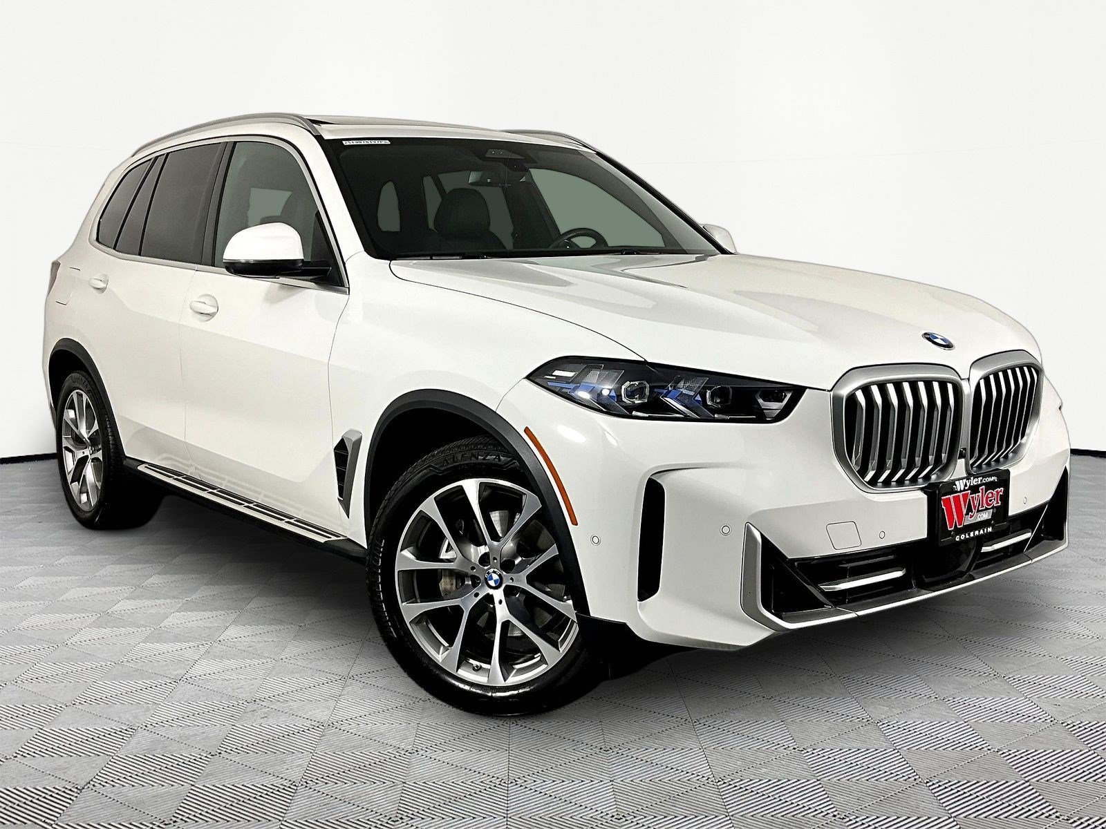 Used 2026 BMW X5 xDrive40i AWD/4WD image 3