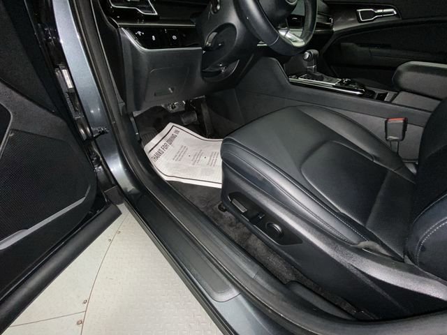 Used 2024 Kia Sportage EX image 12