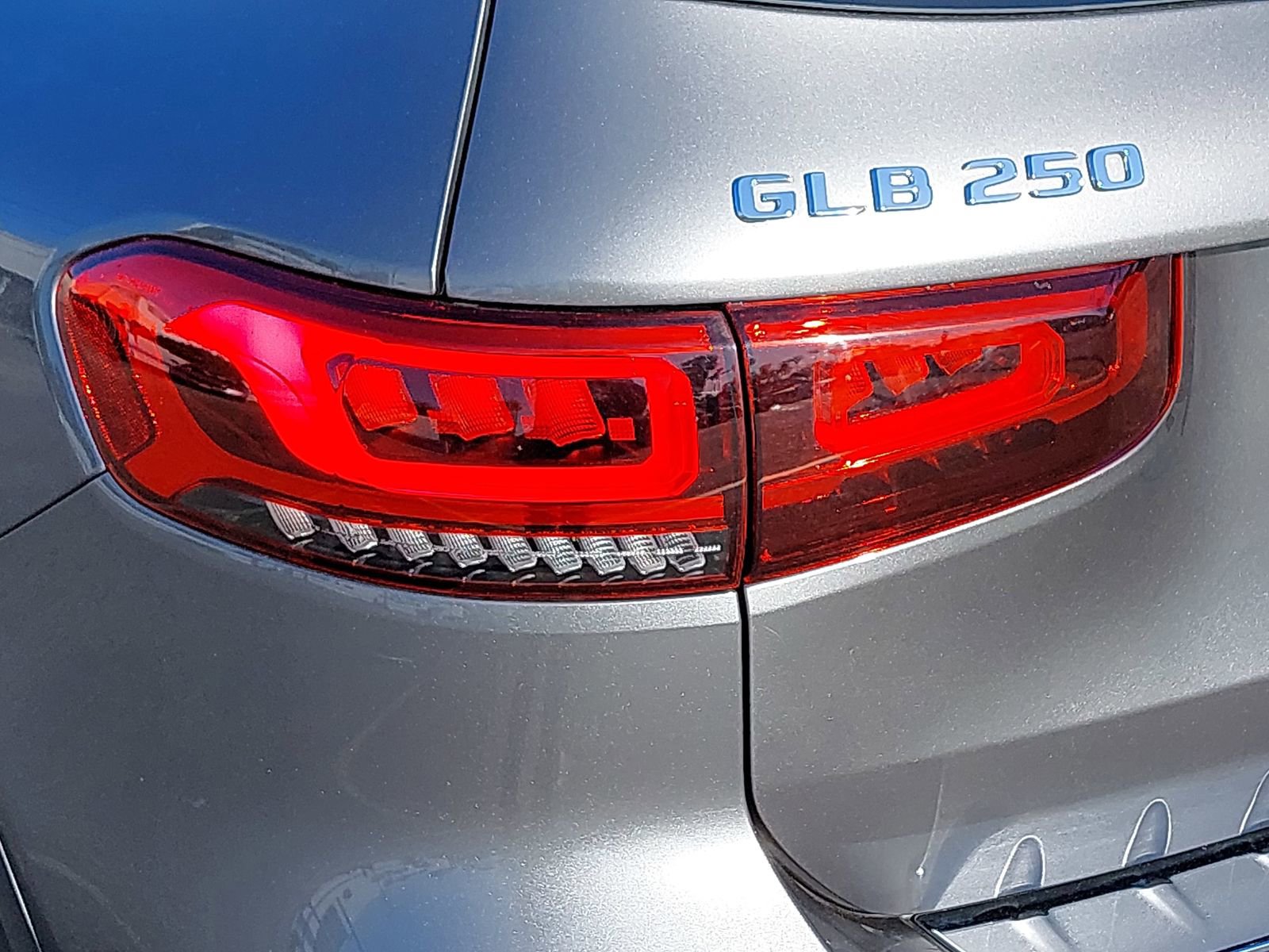 Used 2021 Mercedes-Benz GLB 250 image 36