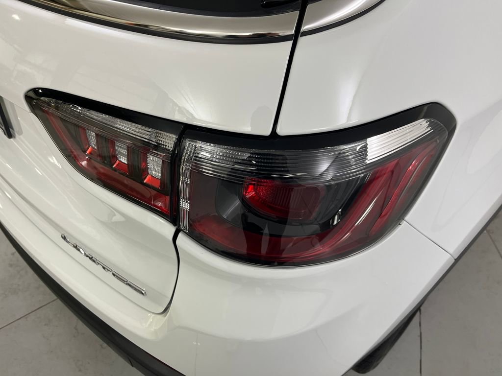 Used 2025 Jeep Compass Limited image 47