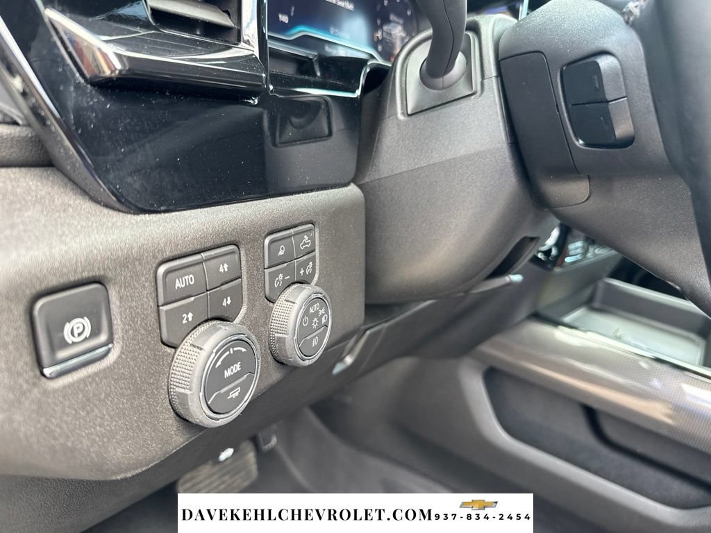 Used 2025 Chevrolet Silverado 2500 ZR2 AWD/4WD image 11