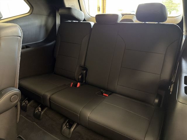 Certified 2025 Buick Enclave Preferred FWD image 24