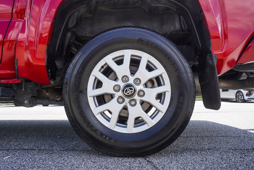 Used 2024 Toyota Tacoma SR5 w/ SR5 Upgrade Package RWD image 40