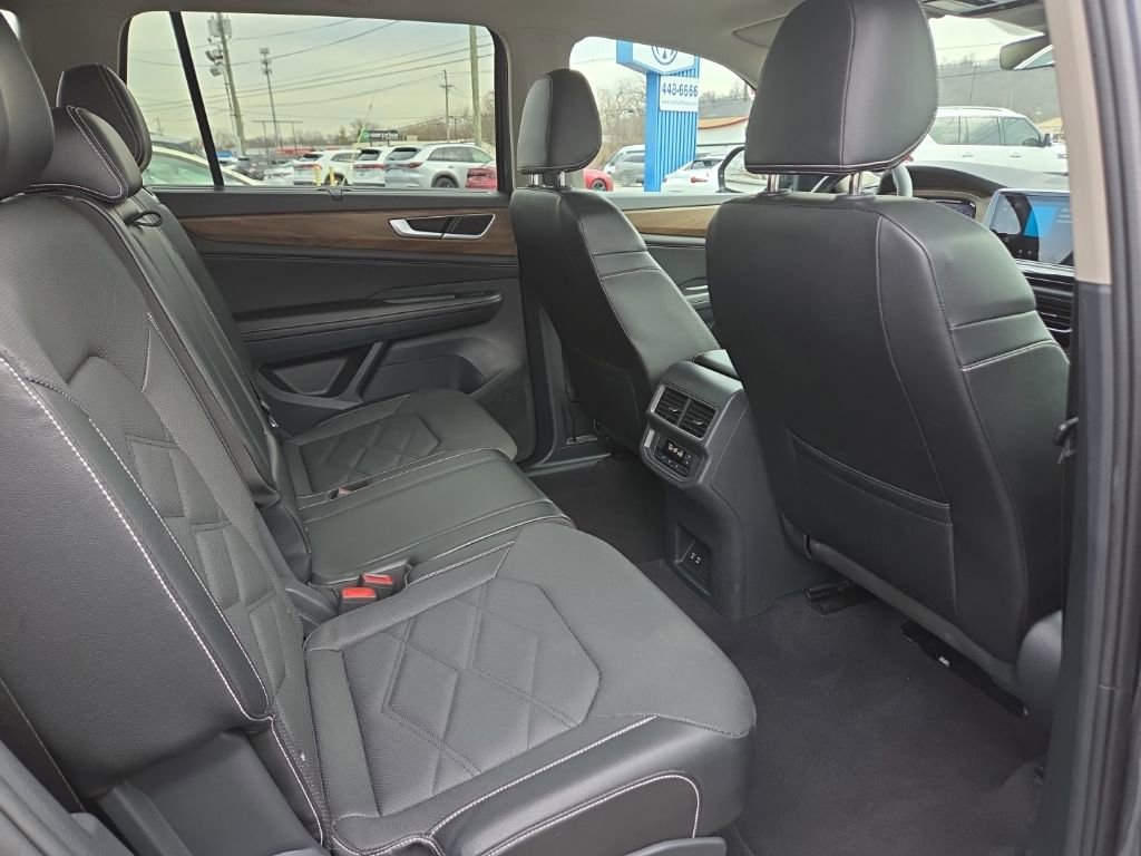 Used 2024 Volkswagen Atlas SE image 21