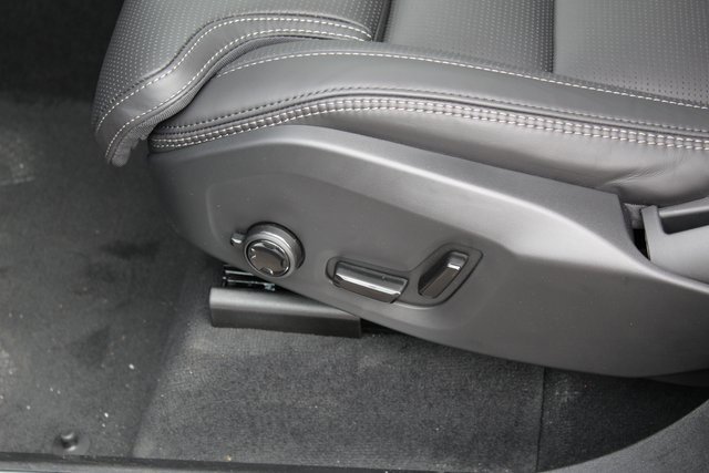 New 2026 Volvo XC90 B6 Ultra w/ Protection Package Premier image 13