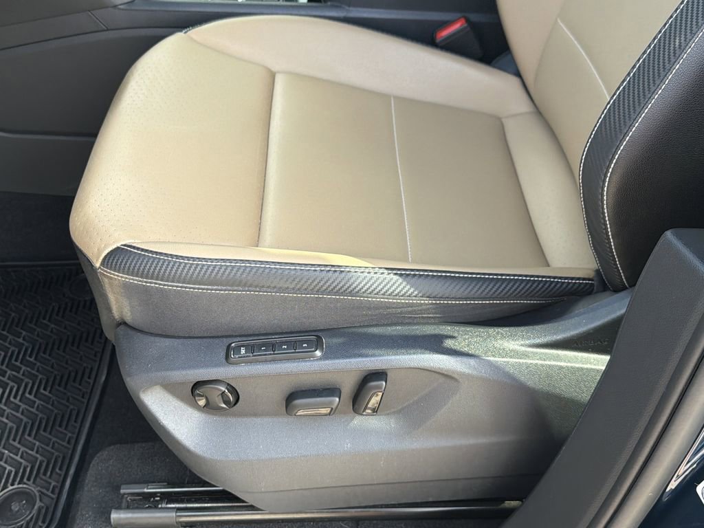 Used 2022 Volkswagen Atlas Cross Sport SEL R-Line image 21