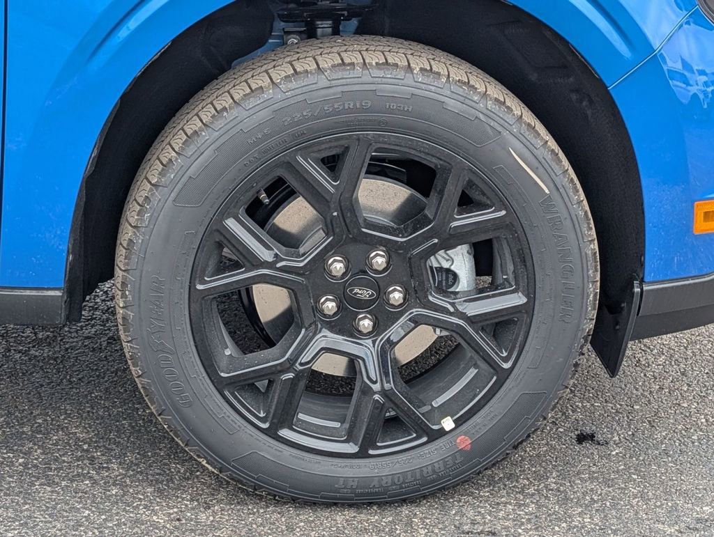 New 2026 Ford Maverick Lariat w/ Black Appearance Package image 17