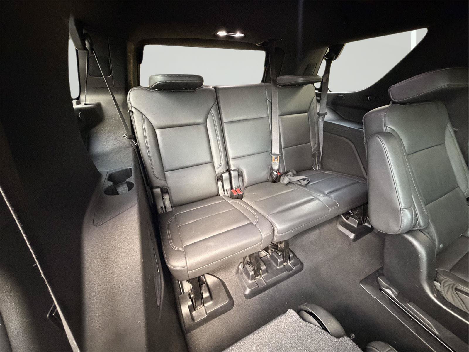 Used 2021 Chevrolet Tahoe Z71 w/ Z71 Off-Road Package AWD/4WD image 34