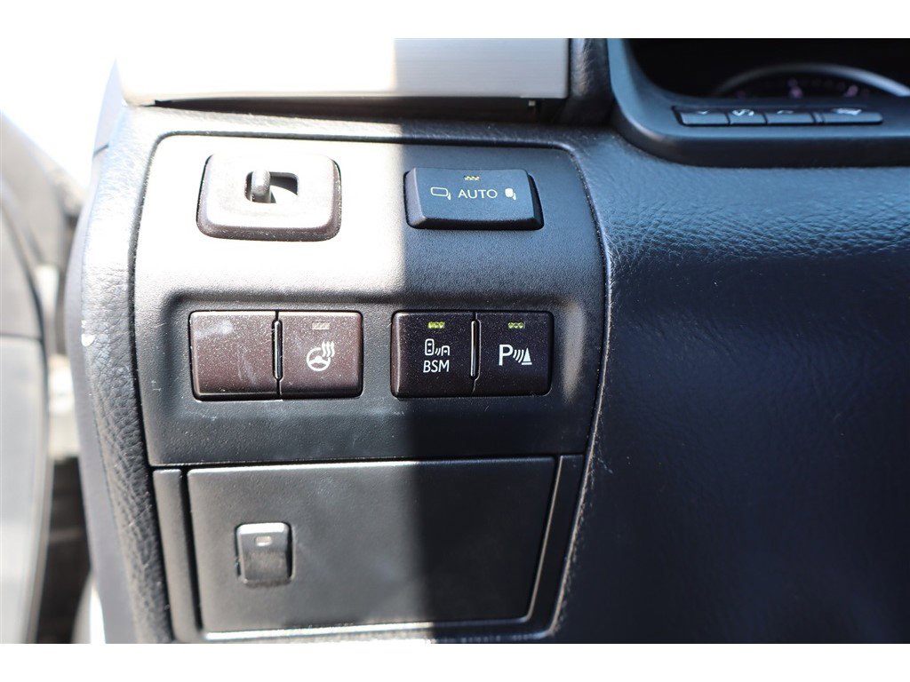 Used 2013 Lexus LS 460 AWD w/ Comfort Pkg image 34