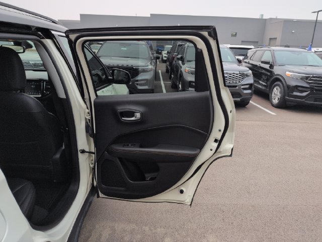 Used 2018 Jeep Compass Limited AWD/4WD image 16