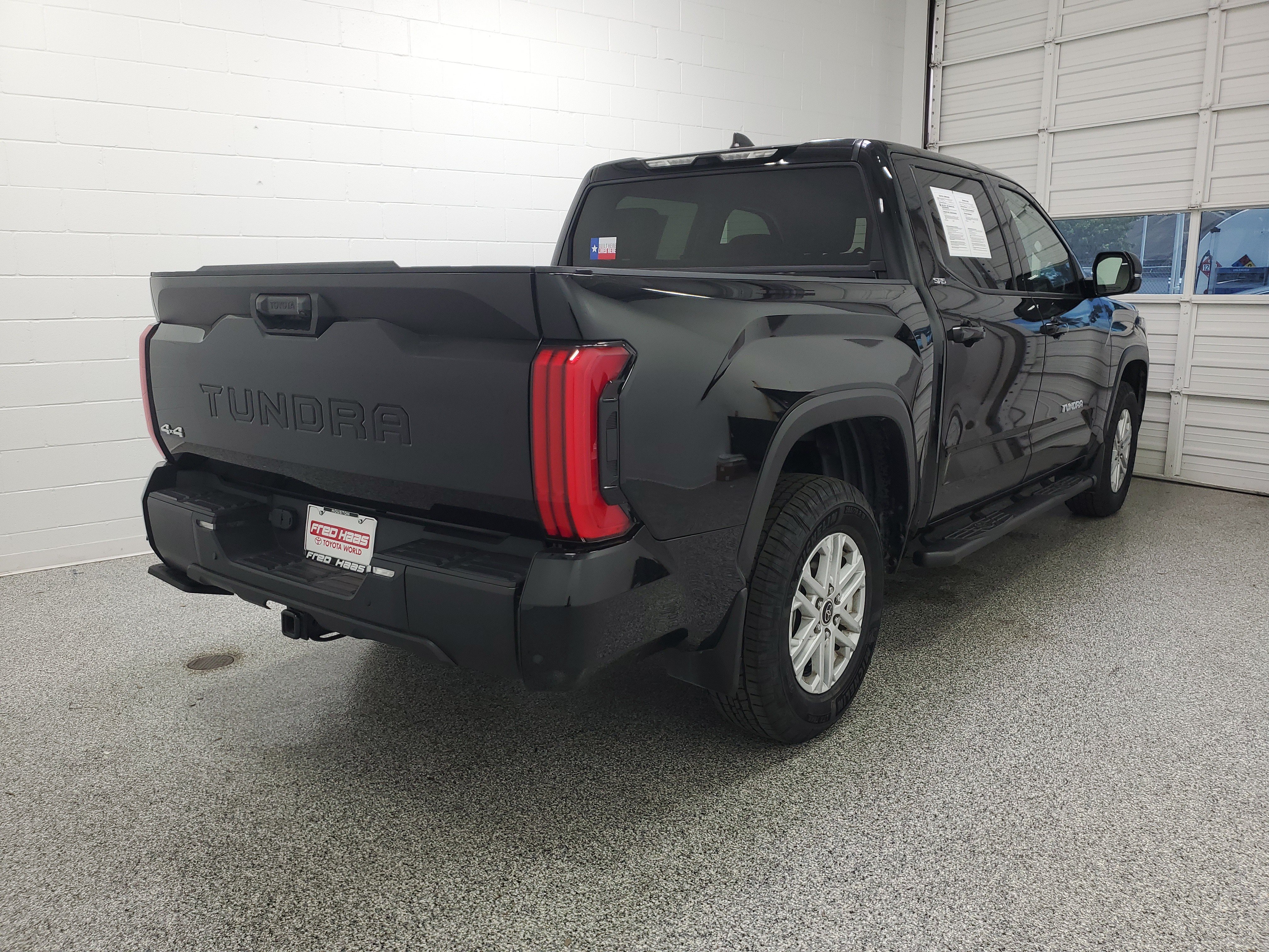 Used 2024 Toyota Tundra SR5 w/ SR5 Convenience Package AWD/4WD image 3