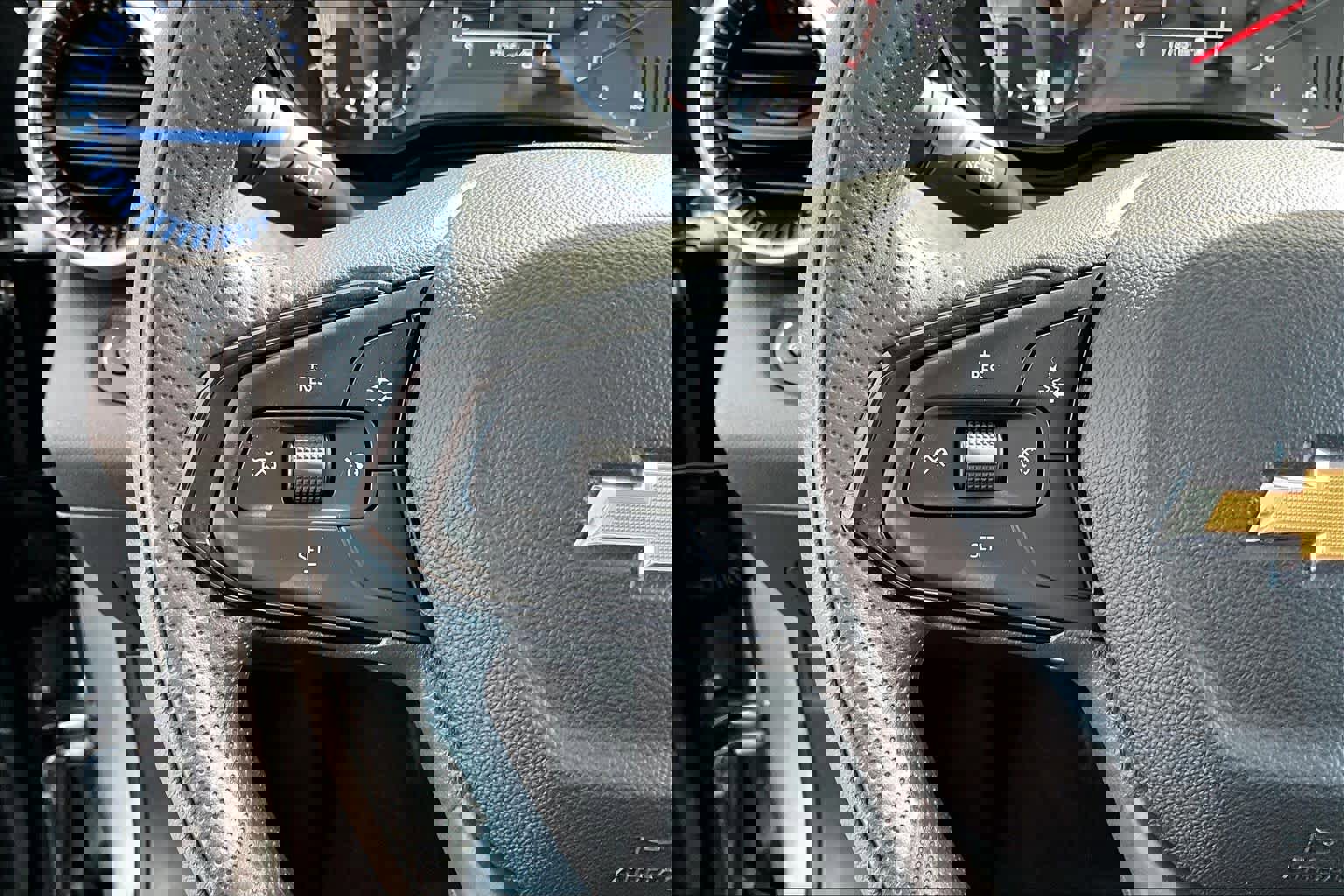 Used 2025 Chevrolet Trax LS image 23