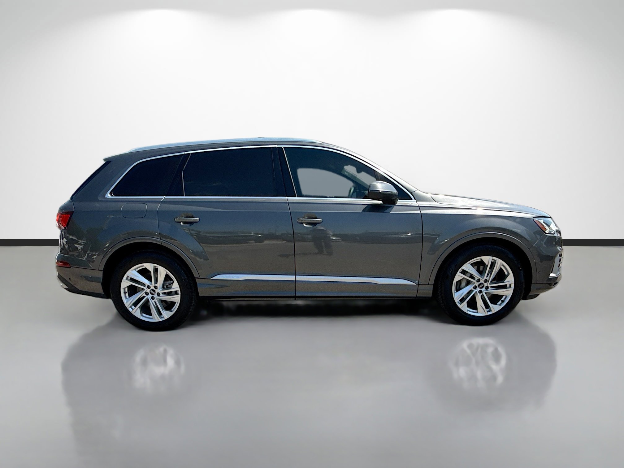 Used 2021 Audi Q7 3.0T Prestige w/ Prestige Package image 2