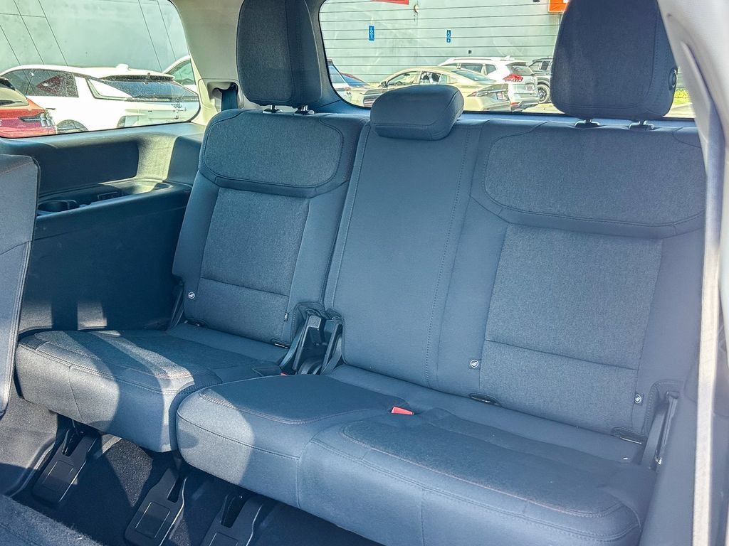 Used 2025 Ford Expedition Active RWD image 19