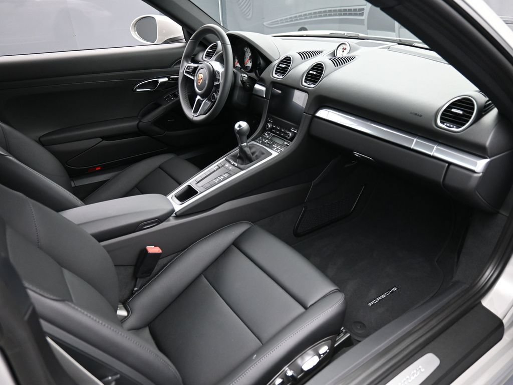 Certified 2024 Porsche 718 Cayman RWD image 27
