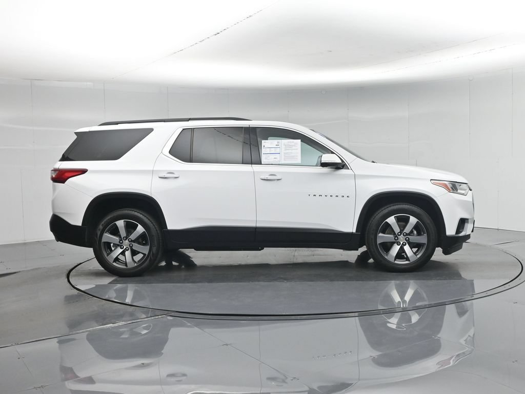 Used 2020 Chevrolet Traverse LT w/ LT Premium Package FWD image 28