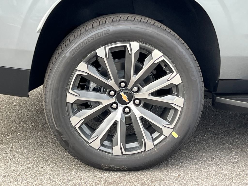 New 2026 Chevrolet Suburban High Country w/ Sun And Tow Package image 3