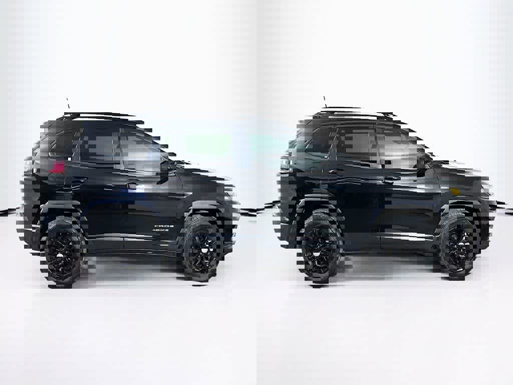 Used 2022 Jeep Cherokee Latitude Lux w/ Sun & Sound Group image 26