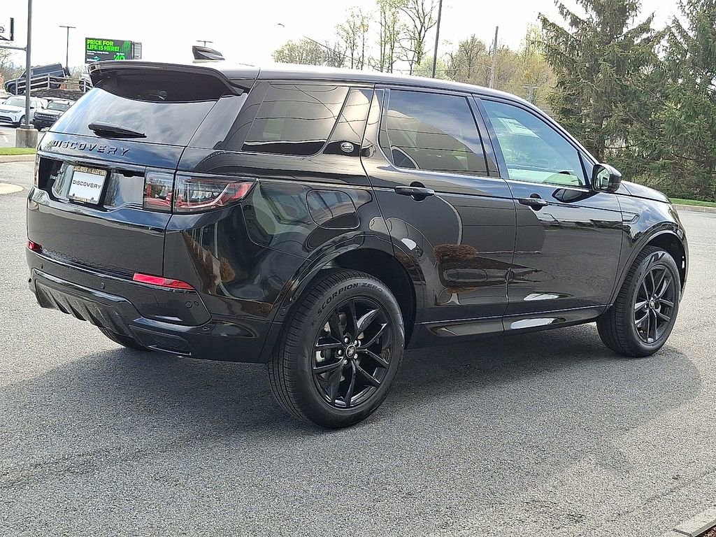 New 2026 Land Rover Discovery Sport Landmark image 3