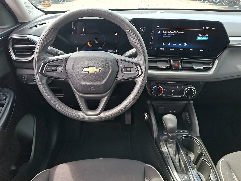 Used 2025 Chevrolet TrailBlazer LT AWD/4WD image 11