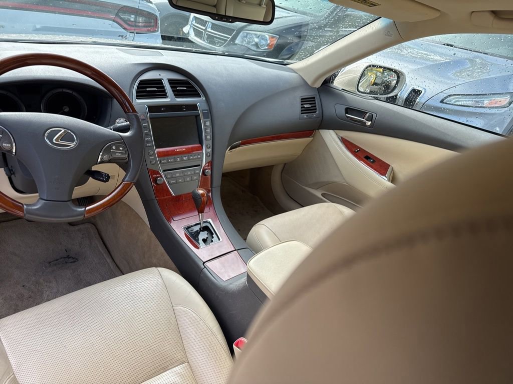 Used 2011 Lexus ES 350 FWD image 25