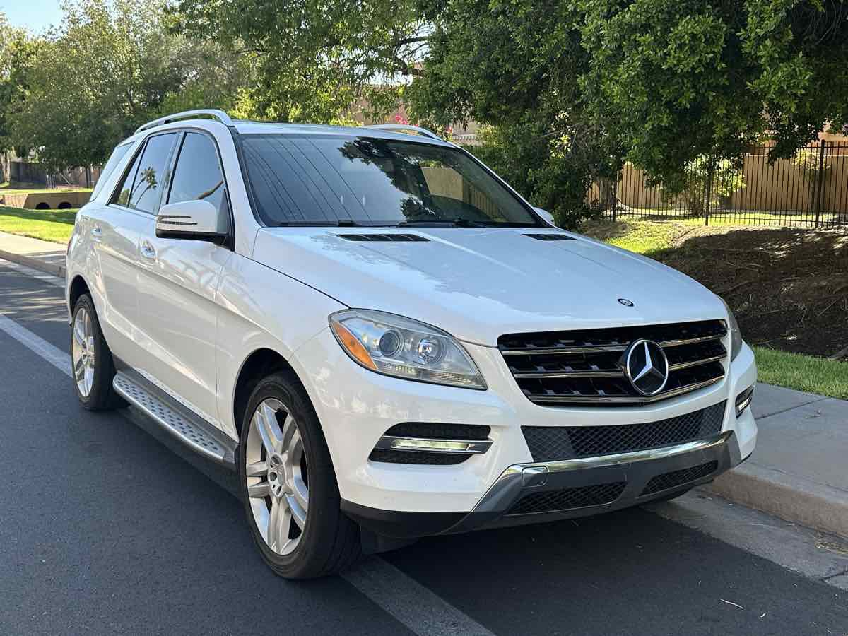 Used 2014 Mercedes-Benz ML 350 4MATIC w/ Premium 1 Package image 2