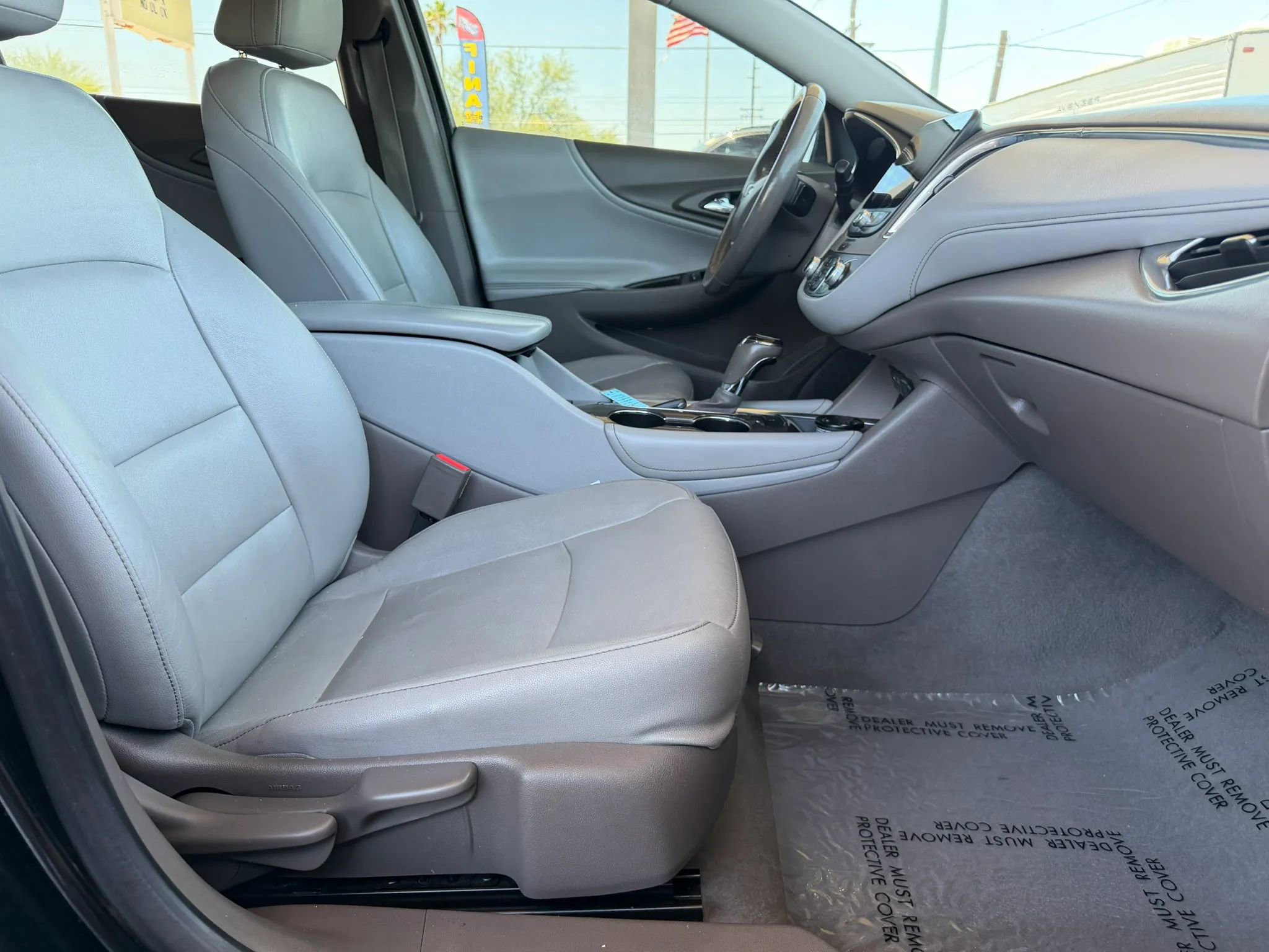 Used 2019 Chevrolet Malibu LT w/ Leather Package FWD image 16