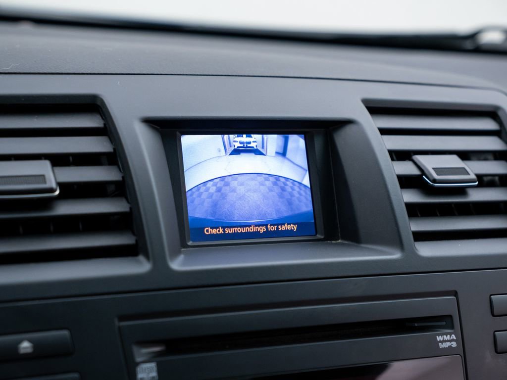 Used 2012 Toyota Highlander FWD w/ Tech Pkg image 24