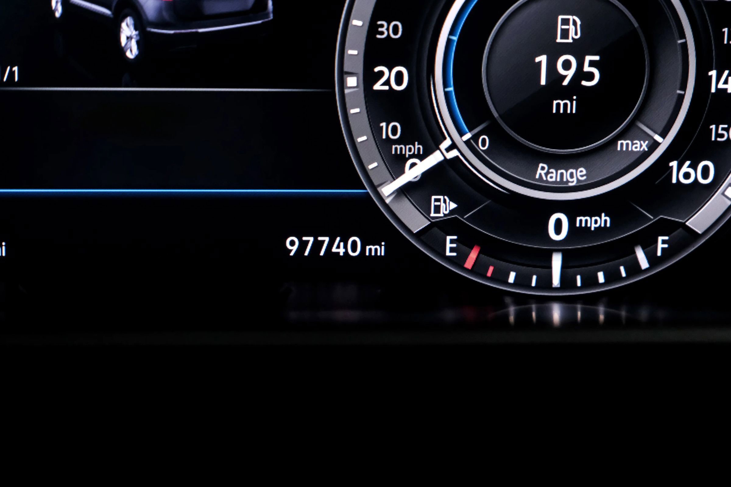 Used 2018 Volkswagen Tiguan SEL Premium image 22