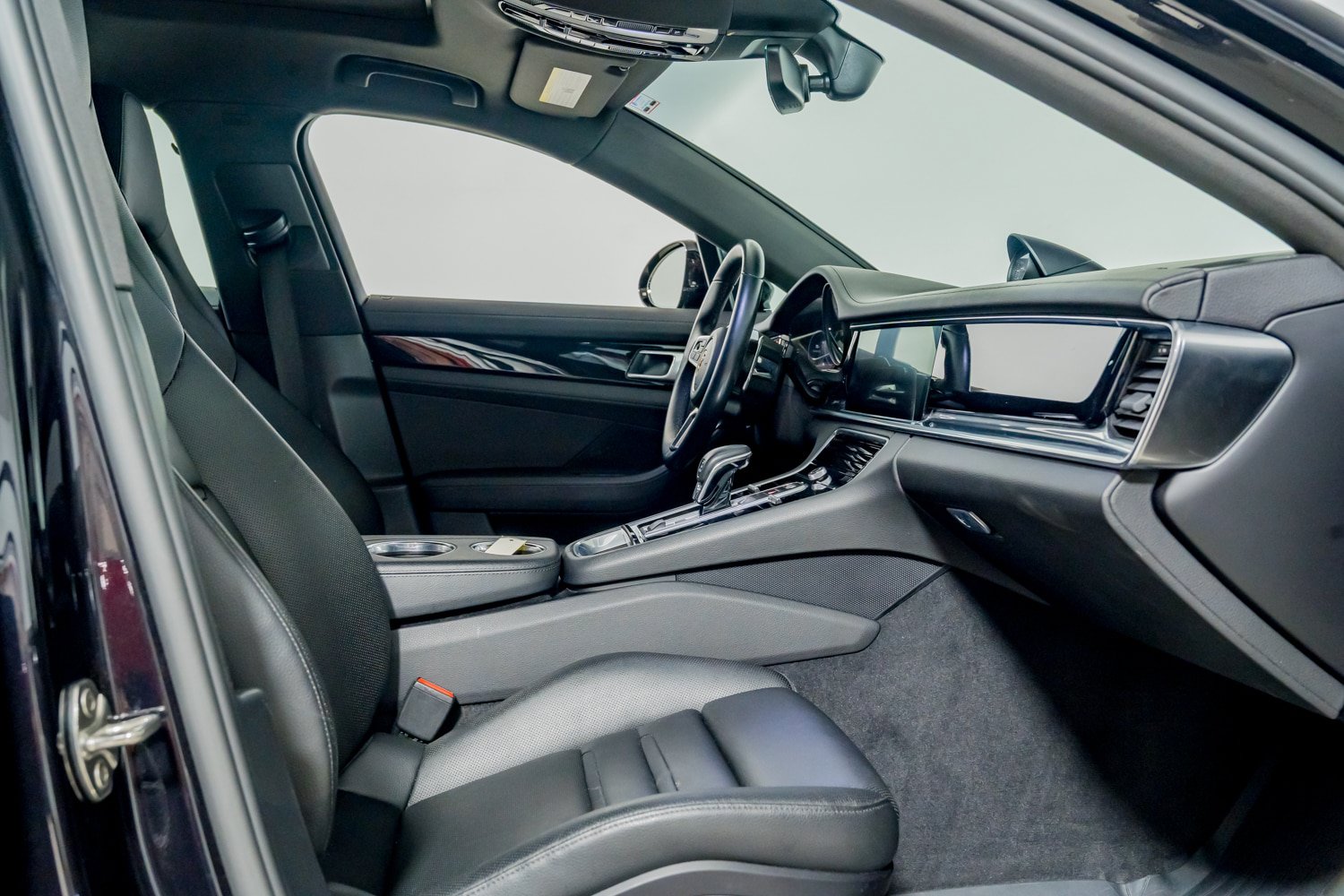 Used 2018 Porsche Panamera 4S AWD/4WD image 28