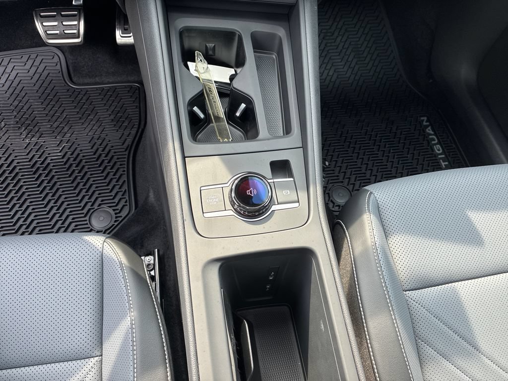 New 2026 Volkswagen Tiguan SE R-Line AWD/4WD image 15