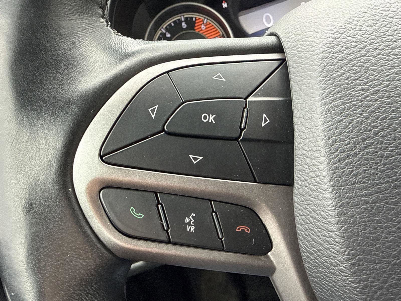 Used 2019 Jeep Cherokee Limited AWD/4WD image 17